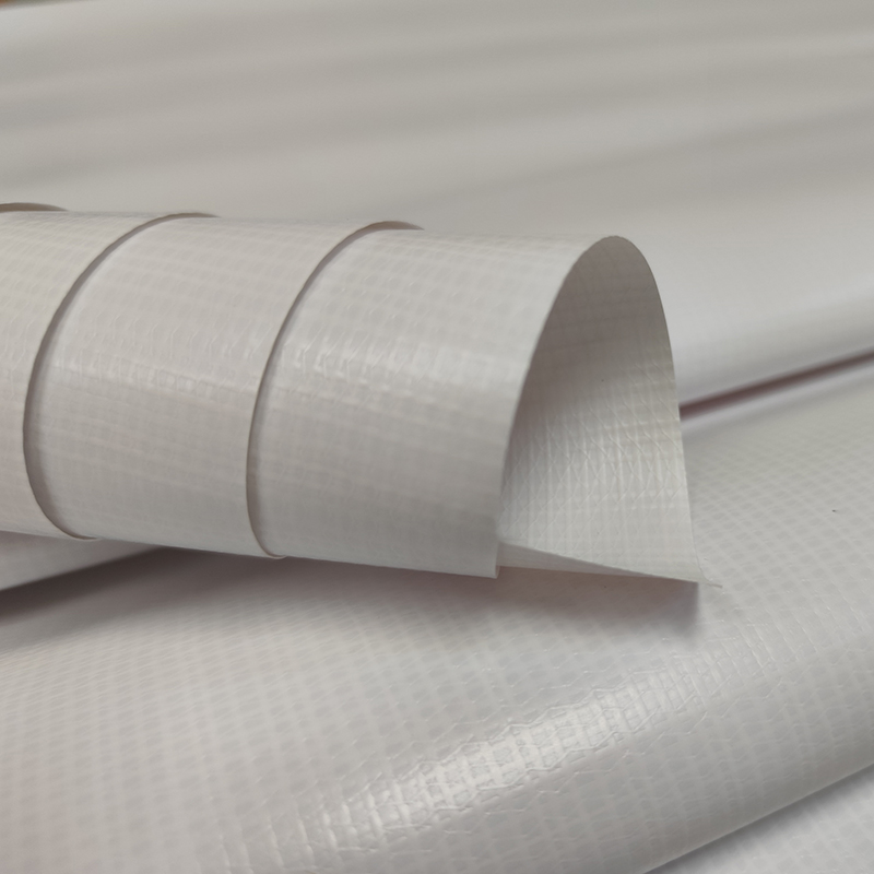 550 Biểu ngữ flex có đèn chiếu sáng ngoài trời